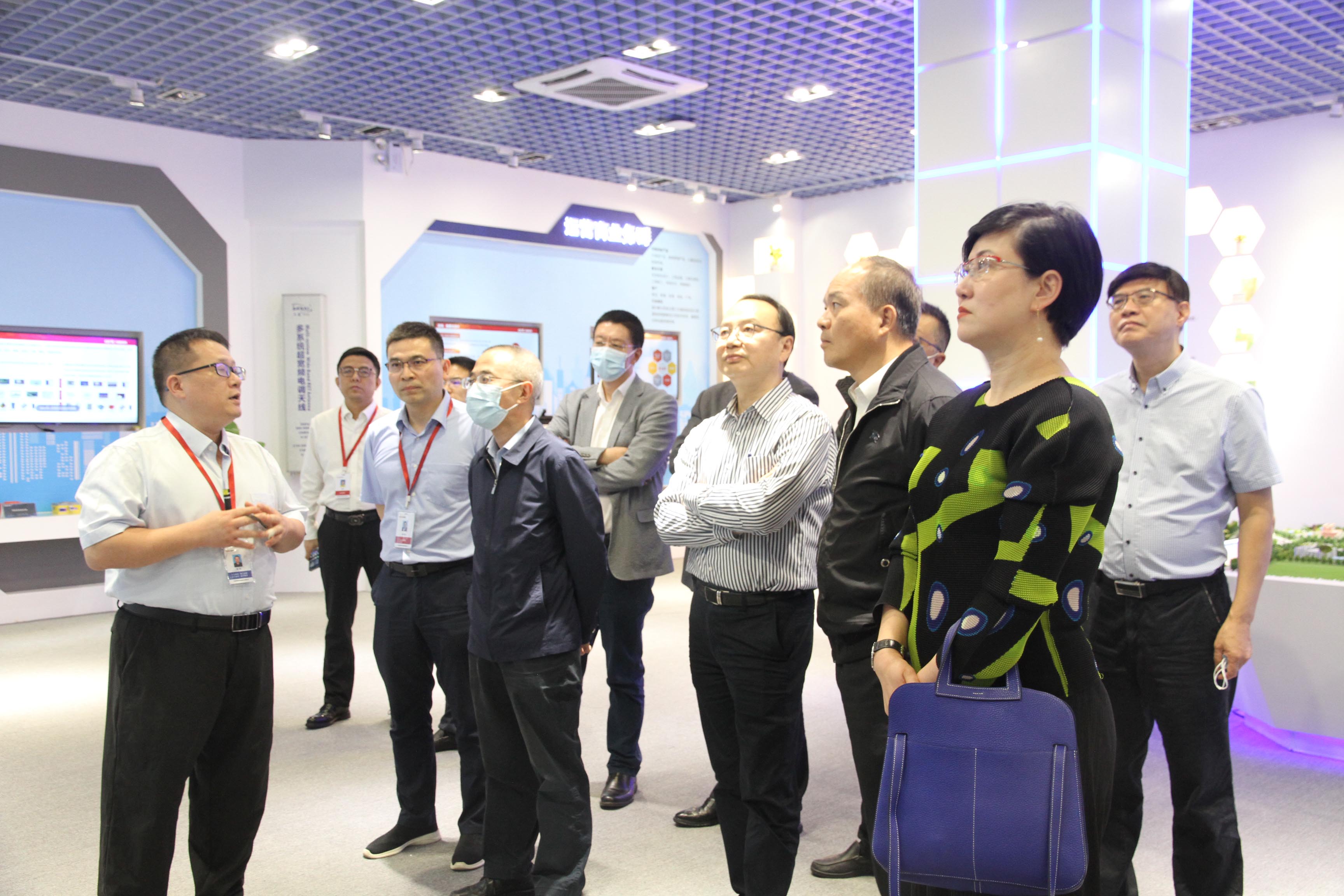 1683614403806902.jpg 參觀展廳(小格式).jpg