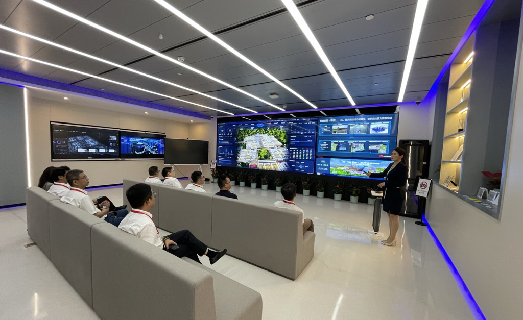 1691458545472926.jpeg 參觀華為東莞松山湖IOC展廳.jpeg